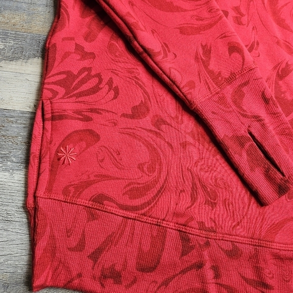 Athleta Coaster Luxe Sweatshirt Holiday 2022 Small Red with Black Swirls pattern - Picture 7 of 10